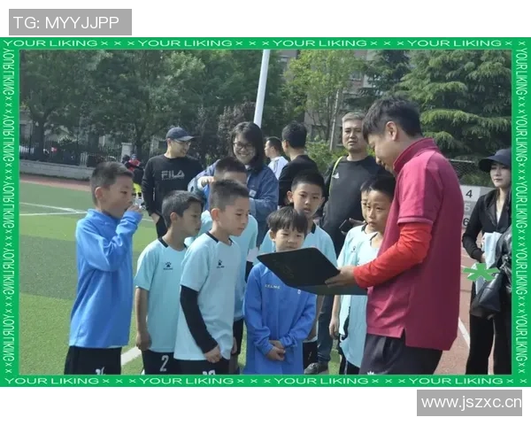 少年儿童足球明星崛起助力青少年体育发展与梦想追逐之路